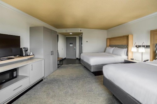 Holiday Inn Mobile Downtown Historic District an IHG Hotel - image 7