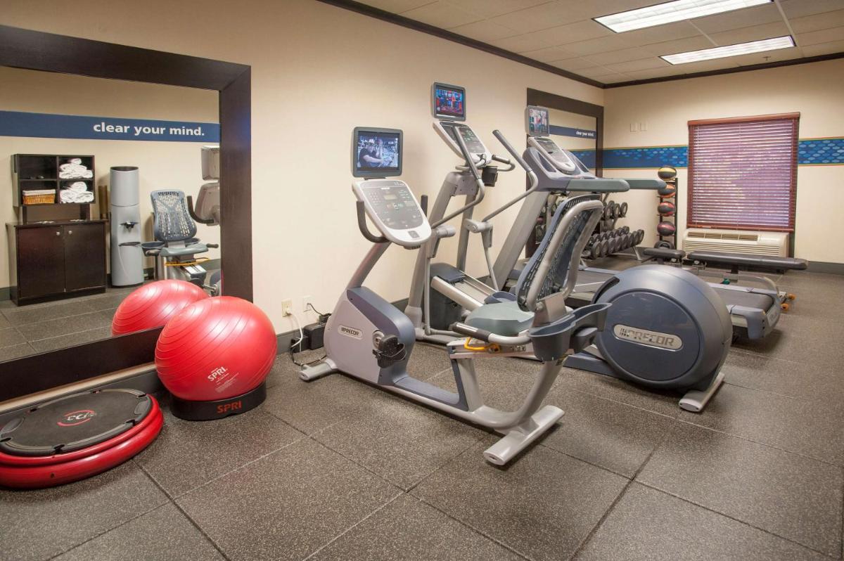 Hampton Inn & Suites Mobile Providence Park/Airport - image 3