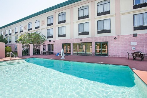 Wingate By Wyndham - Mobile - image 32