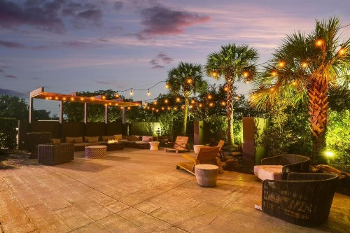 Mobile Marriott - image 2