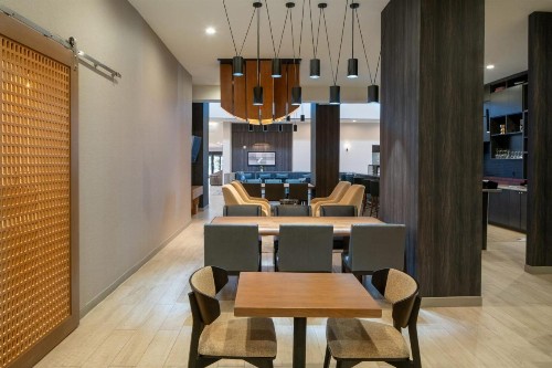 Mobile Marriott - image 38