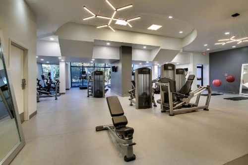 Mobile Marriott - image 6
