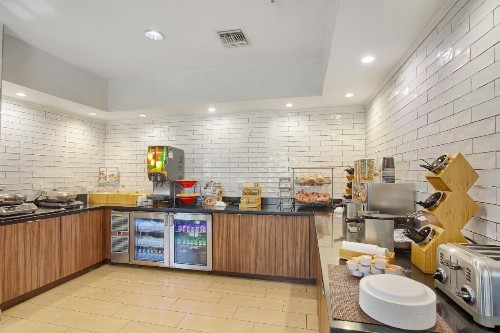 Fairfield Inn and Suites Mobile - image 27