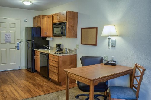 Candlewood Suites Mobile-Downtown an IHG Hotel - image 18