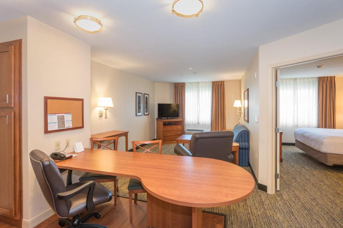 Candlewood Suites Mobile-Downtown an IHG Hotel - image 7
