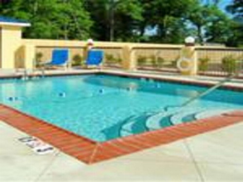 Days Inn by Wyndham North Mobile - image 14