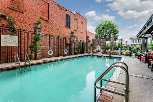 Hampton Inn & Suites Mobile - Downtown Historic District - image 10