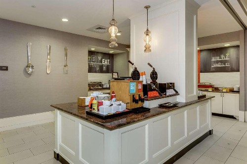 Hampton Inn & Suites Mobile - Downtown Historic District - image 14