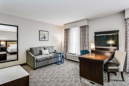 Hampton Inn & Suites Mobile - Downtown Historic District - image 25