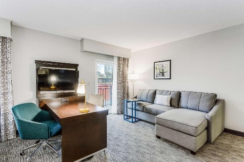 Hampton Inn & Suites Mobile - Downtown Historic District - image 40