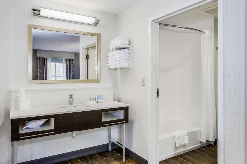 Hampton Inn & Suites Mobile - Downtown Historic District - image 43