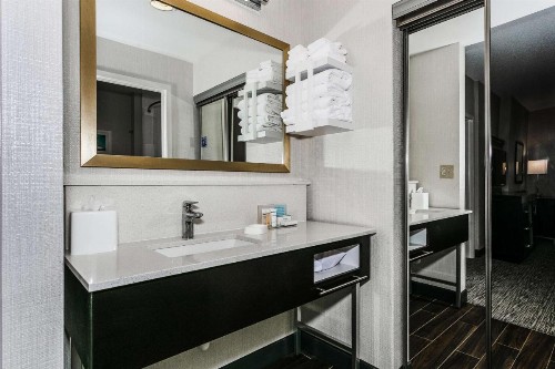 Hampton Inn & Suites Mobile - Downtown Historic District - image 47