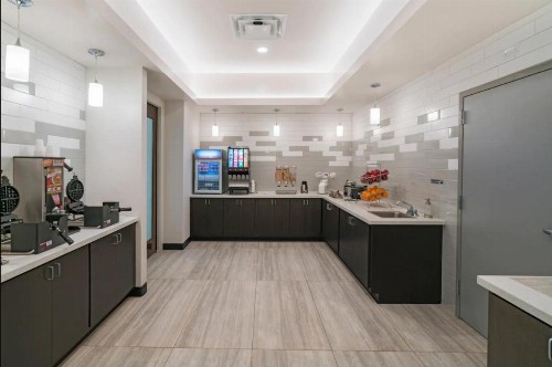 La Quinta by Wyndham Mobile - image 11