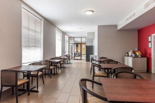 Quality Inn Downtown Historic District - image 15