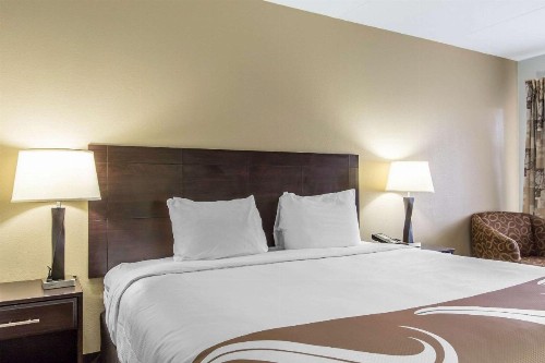 Quality Inn Downtown Historic District - image 16