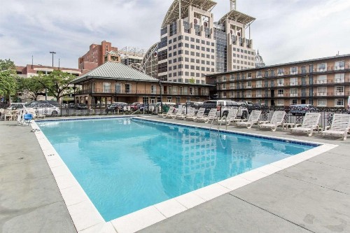 Quality Inn Downtown Historic District - image 17