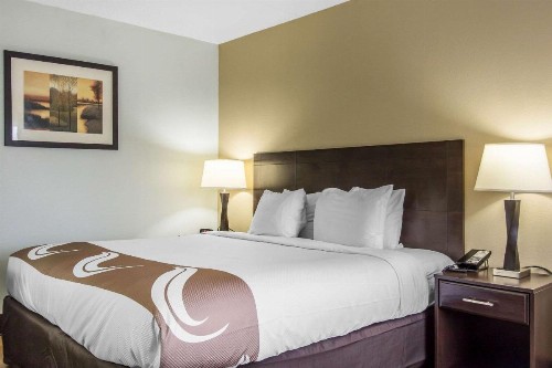 Quality Inn Downtown Historic District - image 25