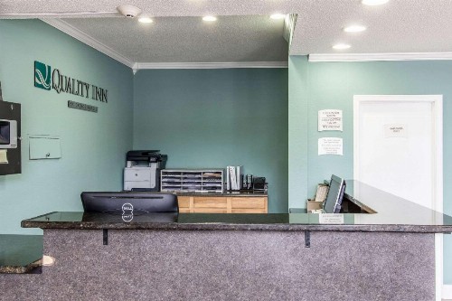 Quality Inn Downtown Historic District - image 26