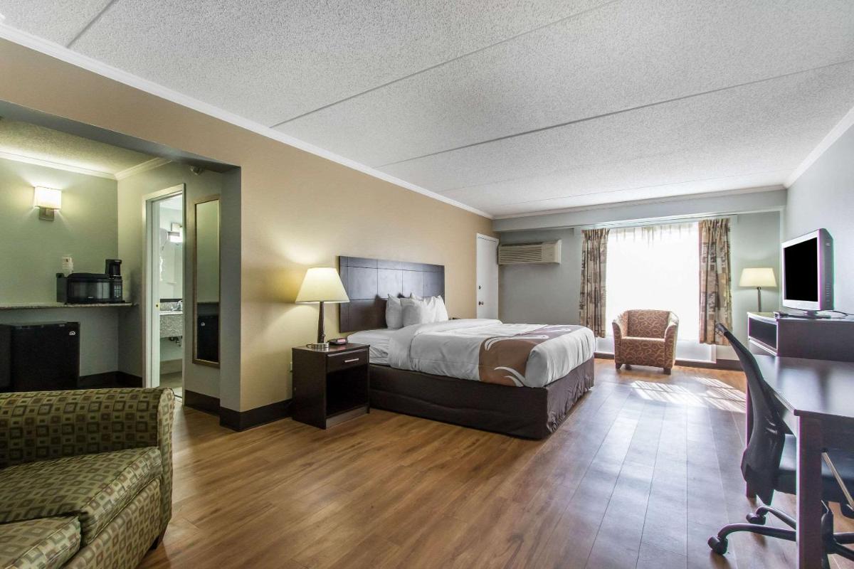Quality Inn Downtown Historic District - image 7