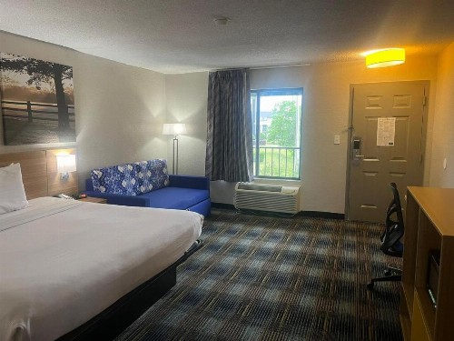 Days Inn & Suites Mobile - image 26