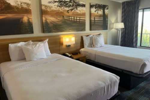 Days Inn & Suites Mobile - image 6