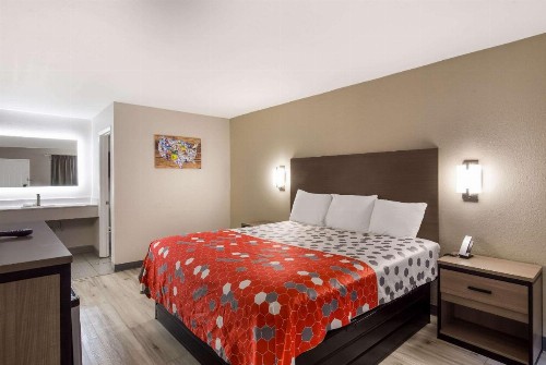 Americas Best Value Inn & Suites Mobile - image 16