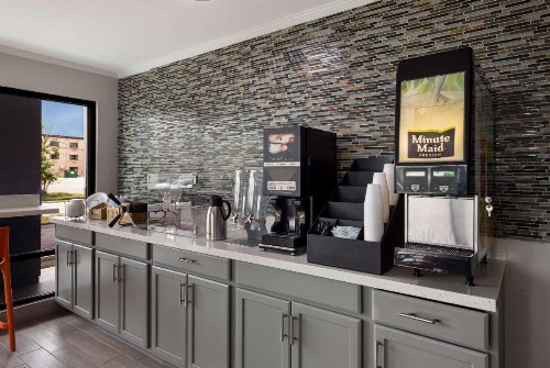 Americas Best Value Inn & Suites Mobile - image 26