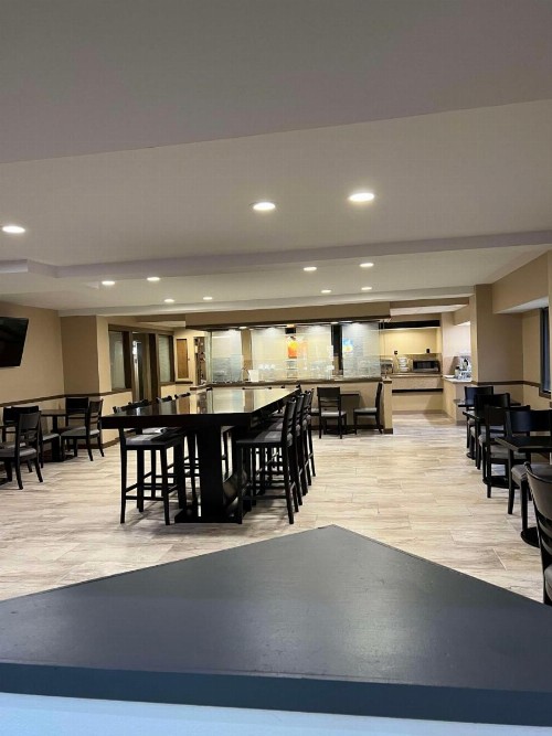 Comfort Inn Mobile - image 22