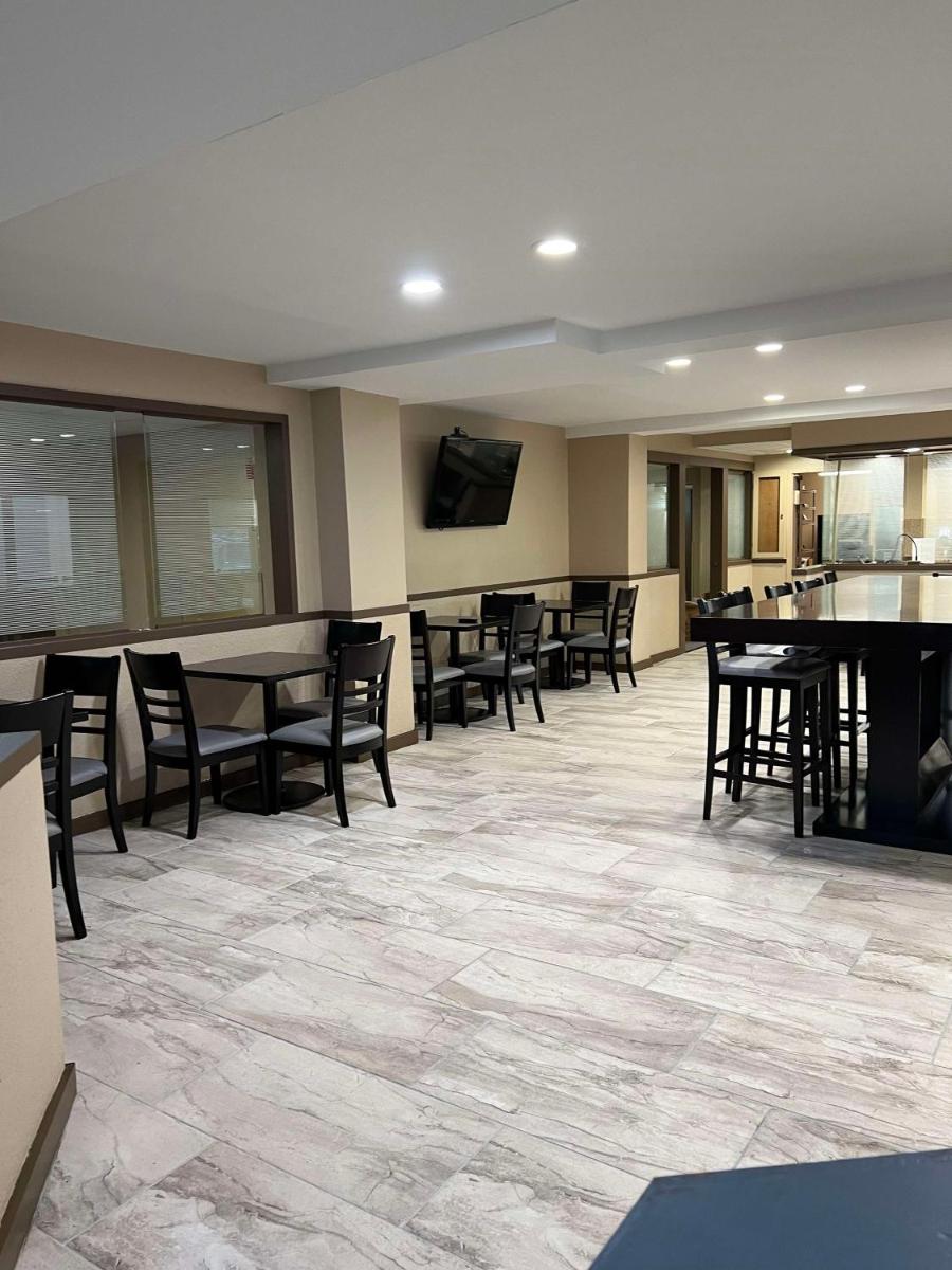 Comfort Inn Mobile - image 5