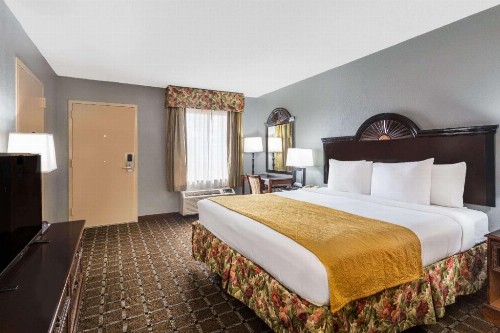 Baymont by Wyndham Mobile/Tillmans Corner - image 30
