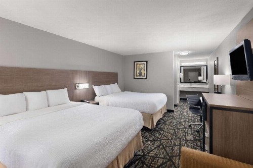 Baymont by Wyndham Mobile/Tillmans Corner - image 48