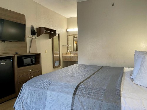 Fairview Inn & Suites Mobile - image 21