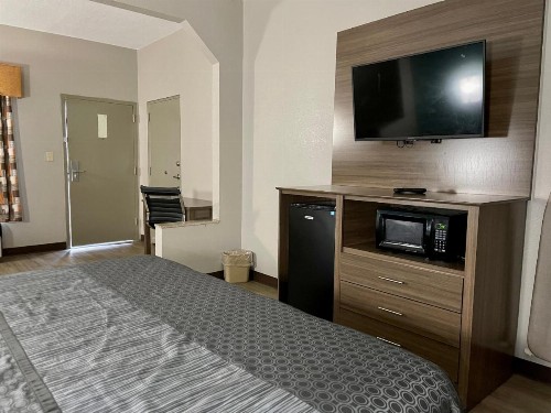 Fairview Inn & Suites Mobile - image 7