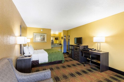 Quality Inn Mobile West Tillmans Corner Mobile AL - image 25