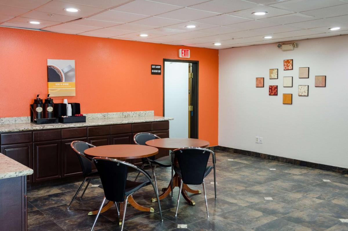 Motel 6-Mobile AL - image 2