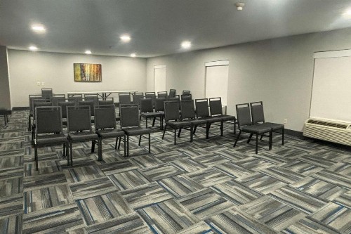 Quality Inn & Suites at Airport Blvd I-65 - image 22