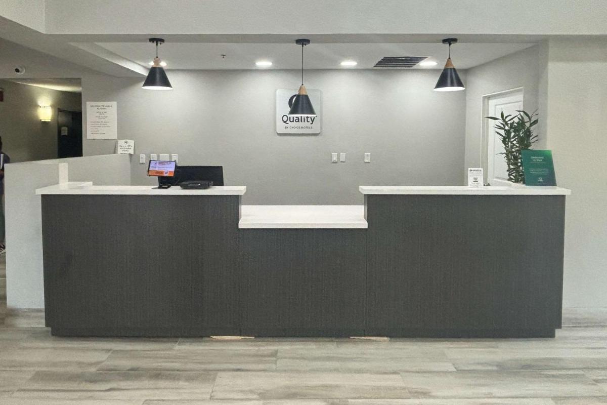 Quality Inn & Suites at Airport Blvd I-65 - image 5