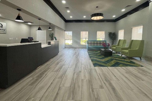 Quality Inn & Suites at Airport Blvd I-65 - image 7
