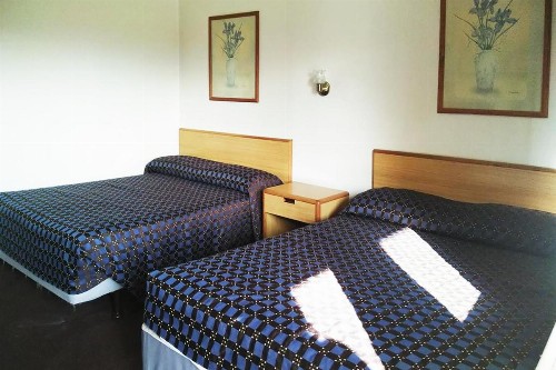 Port City Motel - image 10