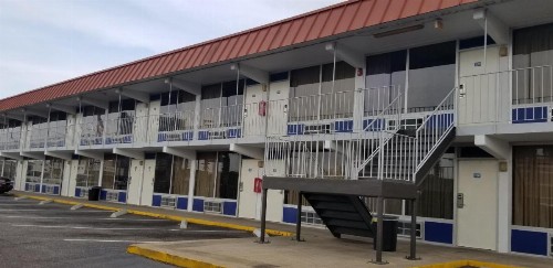 Family Inns of America - Mobile - image 9