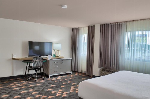 Holiday Inn Mobile West I-10 an IHG Hotel - image 21