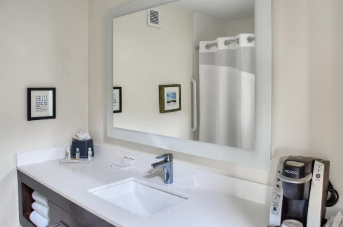 Holiday Inn Mobile West I-10 an IHG Hotel - image 49
