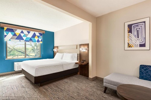 Holiday Inn Express & Suites Mobile West I-10 an IHG Hotel - image 36