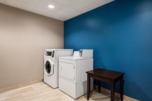 Holiday Inn Express & Suites Mobile West I-10 an IHG Hotel - image 43