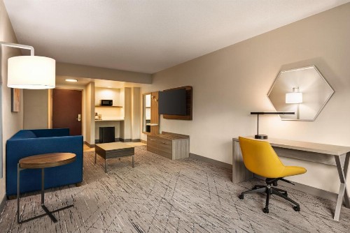 Holiday Inn Express & Suites Mobile West I-10 an IHG Hotel - image 6