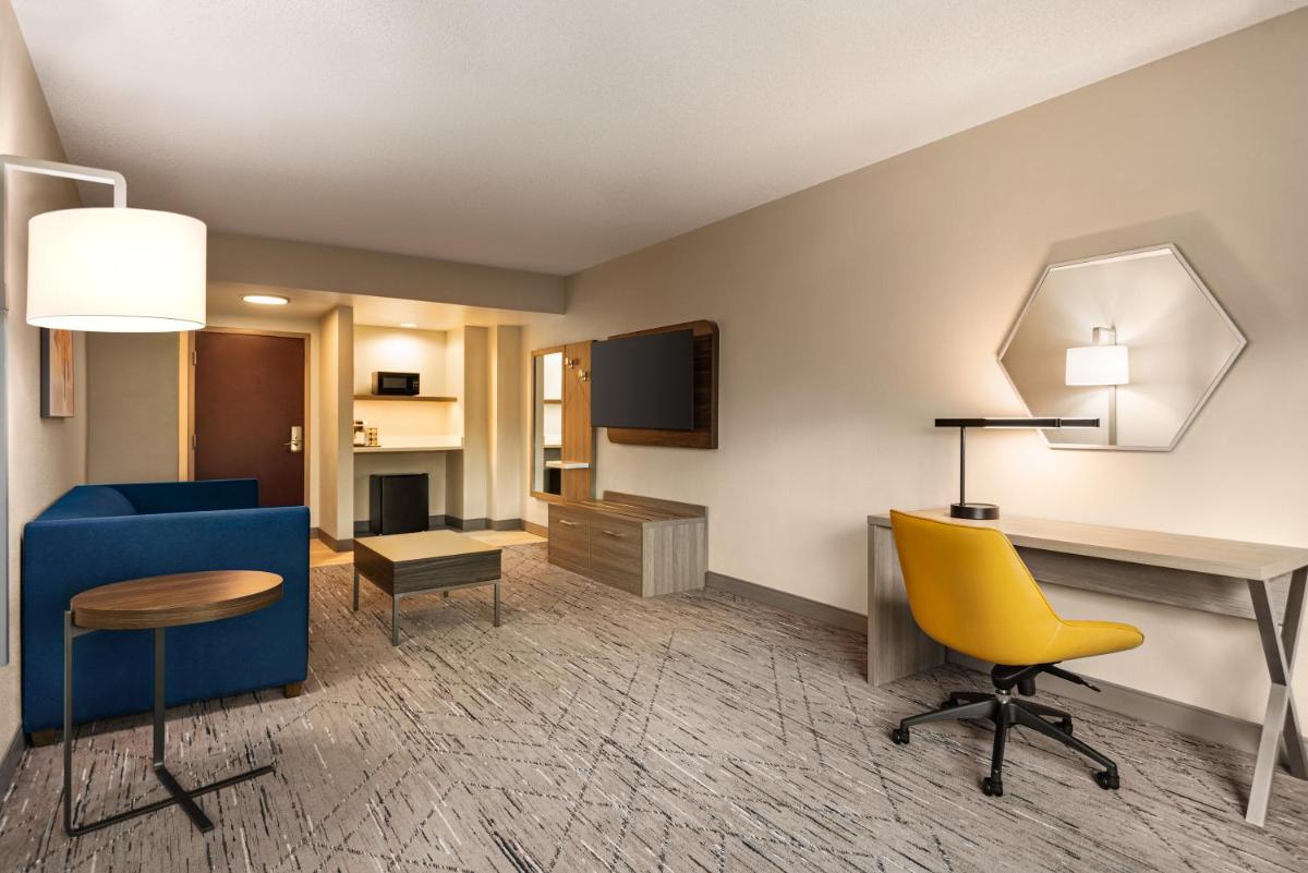 Holiday Inn Express & Suites Mobile West I-10 an IHG Hotel - image 6