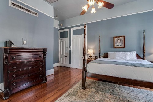 Malaga Inn - image 19