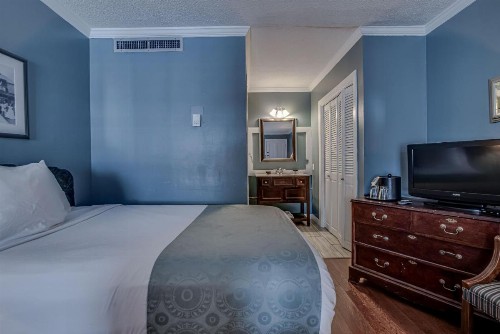 Malaga Inn - image 28