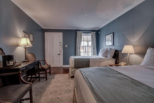 Malaga Inn - image 30