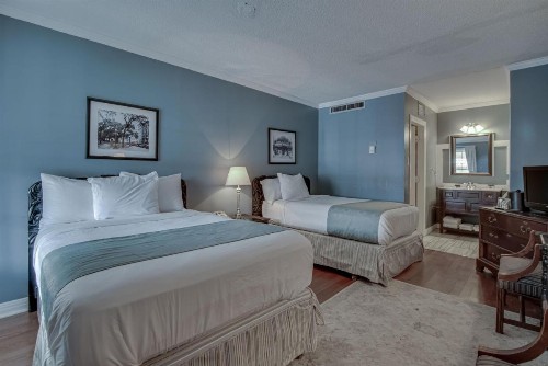 Malaga Inn - image 34